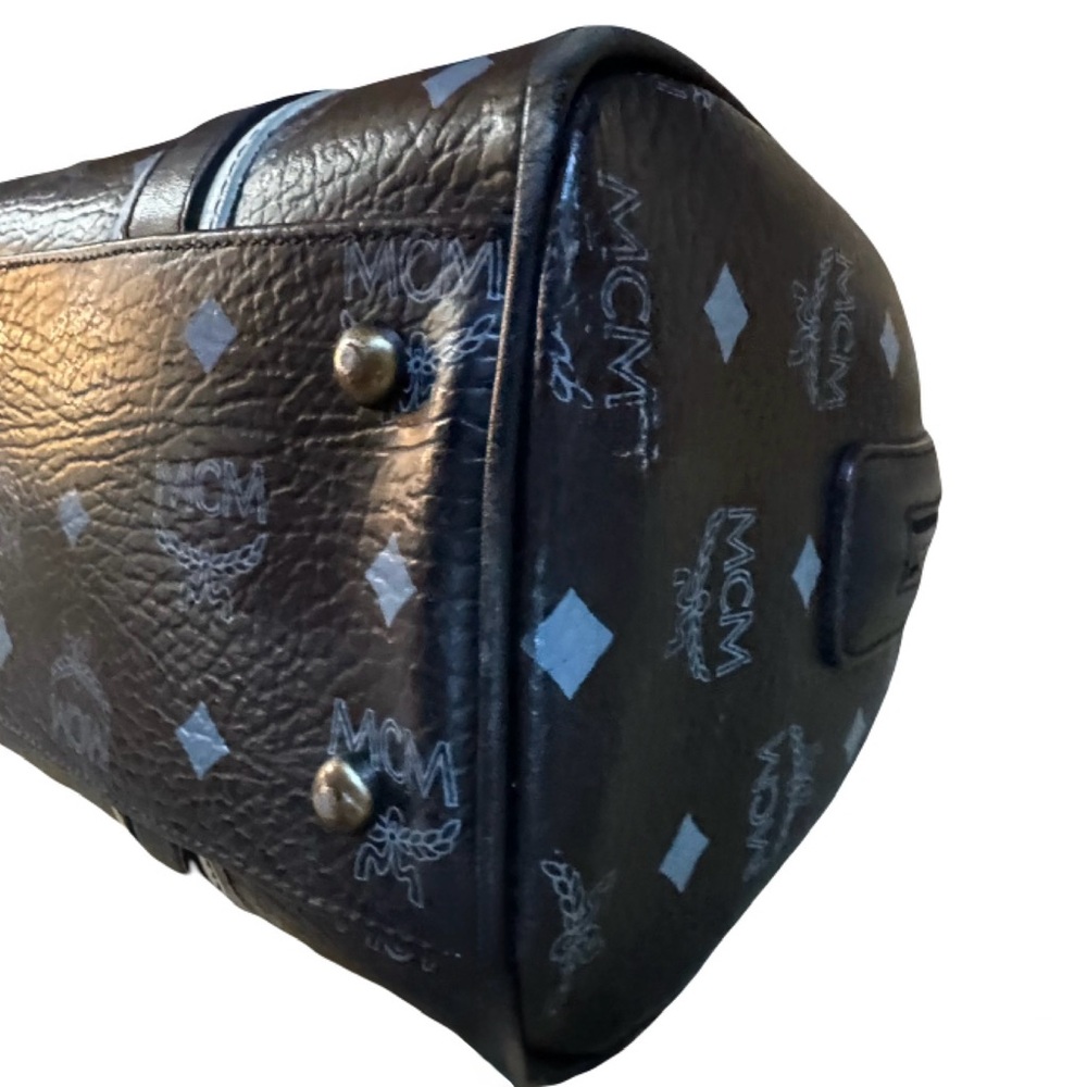 ⚜️Rare!! MCM Visetos Logo Leather Boston Bag Black w/ Print & Black&white Trim👑 - Picture 9 of 14